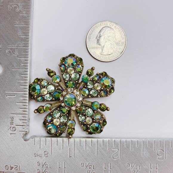 VTG Signed Joan Rivers Green Aurora Borealis Flower Brooch Gold Tone Sparkling - Picture 10 of 14